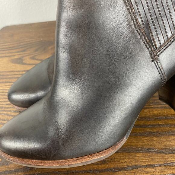 UGG Australia Poppy Boots Size 10 - Picture 7 of 9